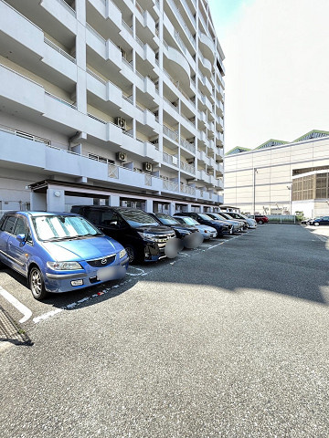 シティハイツ尼崎駅前の駐車場|カースペースがあります