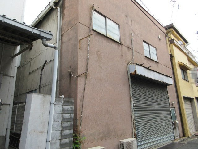 東大阪市御厨中１丁目の倉庫