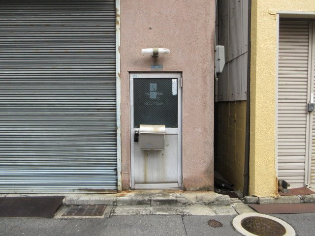 東大阪市御厨中１丁目の倉庫