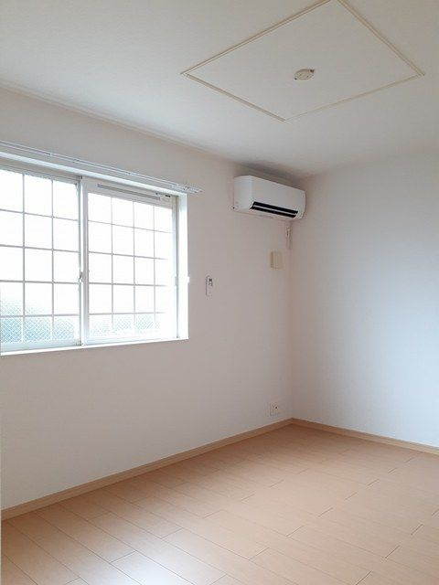アイリスの内装