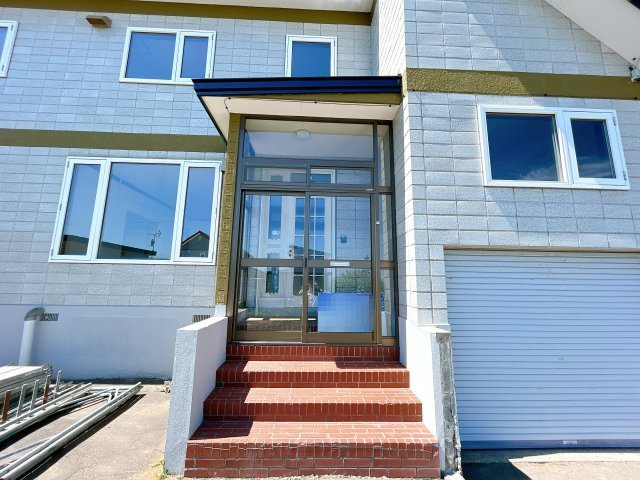 網走市向陽ヶ丘５丁目９番１号　中古売家の玄関|【現況】風除室です。