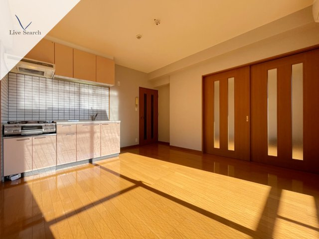 福岡市博多区榎田１丁目の賃貸マンションの居間・リビング