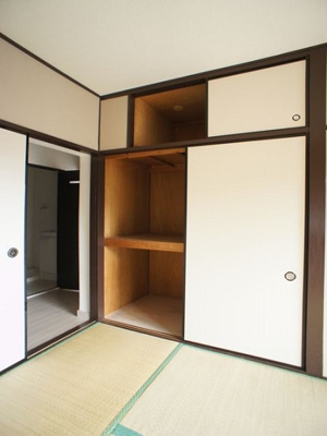 【収納】 | アワノハイツ | お部屋が広く使える充溢収納付きです♪