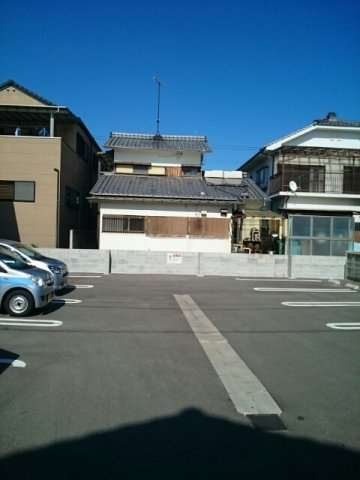 ドリーム本町　Ａの駐車場