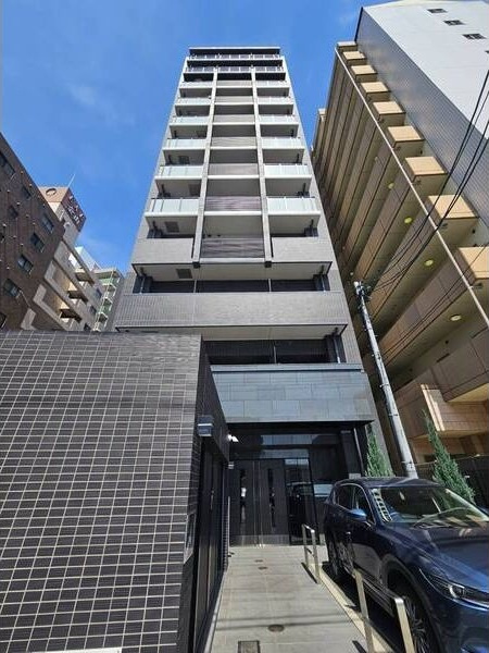 ディアレイシャス金山の外観