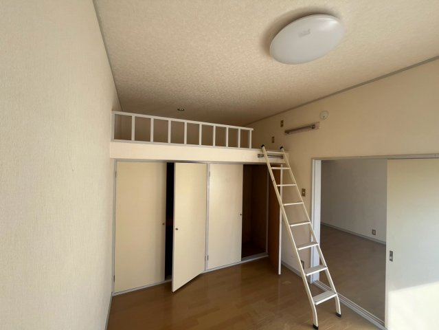 サンコーポ千原Bの居間・リビング