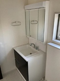 リーブルファイン八丁目1号棟の独立洗面台