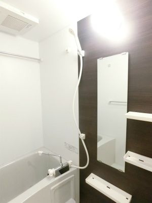 リブリ・日進の浴室
