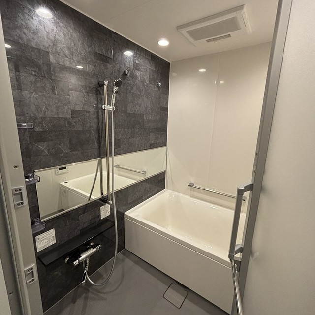 ＭＯＣＸＩＯＮ　ＰＲＥＭＩＵＭ四谷大京町の浴室|※写真は同タイプ住戸です。