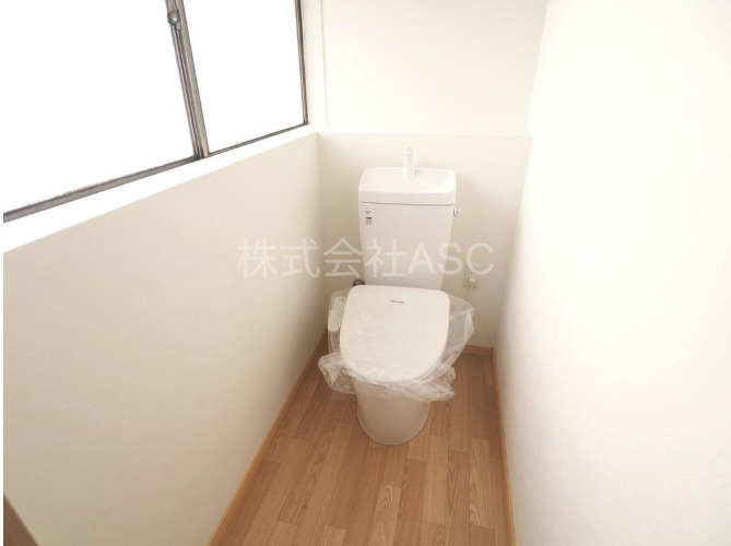巽北１丁目 店舗付住宅 のトイレ