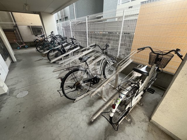 セレブコート木川のその他|駐輪場