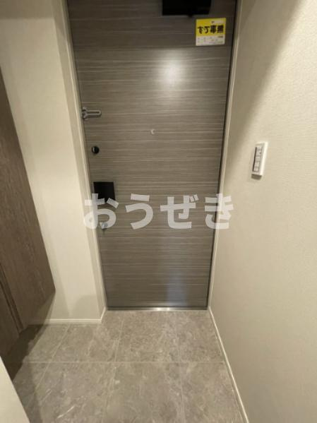 ザ・パークハビオ中野富士見町ガーデンの玄関