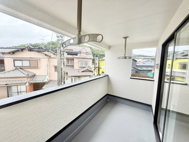 阪南市箱作第３　新築戸建のバルコニー