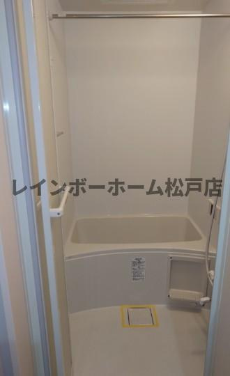 ルミエール仲介手数料（賃料の1.10ヵ月）の50％OFF対象物件！の浴室|日々の疲れを癒すお風呂付です