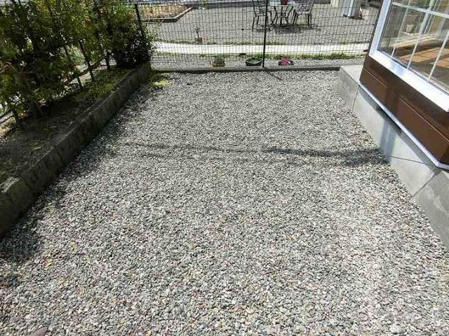 サンロイヤル大橋の庭