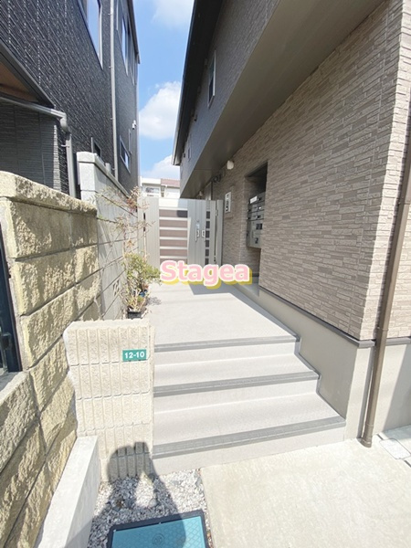コージーコートのエントランス