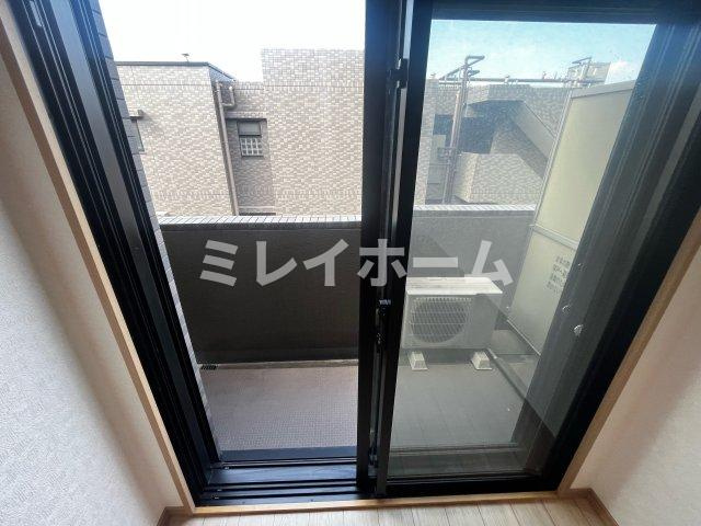 ルーブル仲六郷壱番館のバルコニー