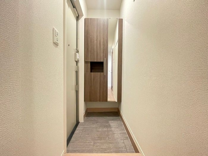 D'Bless上星川の玄関