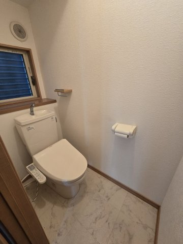 岩倉市新柳町２丁目の中古一戸建のトイレ
