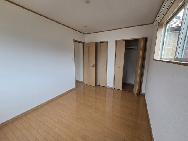 岩倉市新柳町２丁目の中古一戸建の洋室