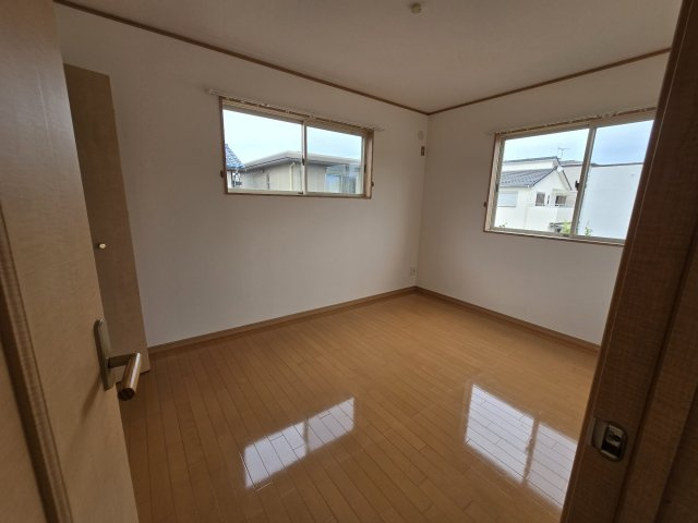 岩倉市新柳町２丁目の中古一戸建の洋室