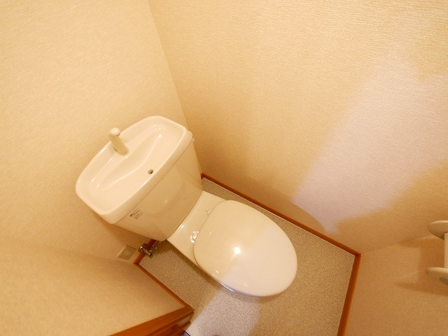 フレ　ルミエールのトイレ|落ち着いた色調のトイレです
