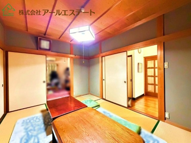 高砂市曽根町　　　　山陽電鉄「山陽曽根駅」徒歩8分の居間・リビング