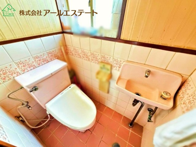 高砂市曽根町　　　　山陽電鉄「山陽曽根駅」徒歩8分のトイレ