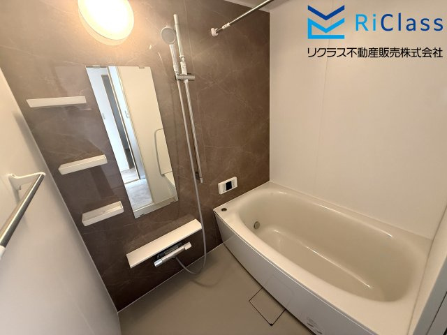 ルネ神戸宮川町さくら坂の浴室|お風呂です
浴室乾燥機付です