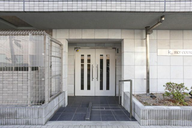 スカイコート戸越のエントランス|建物の内部です
