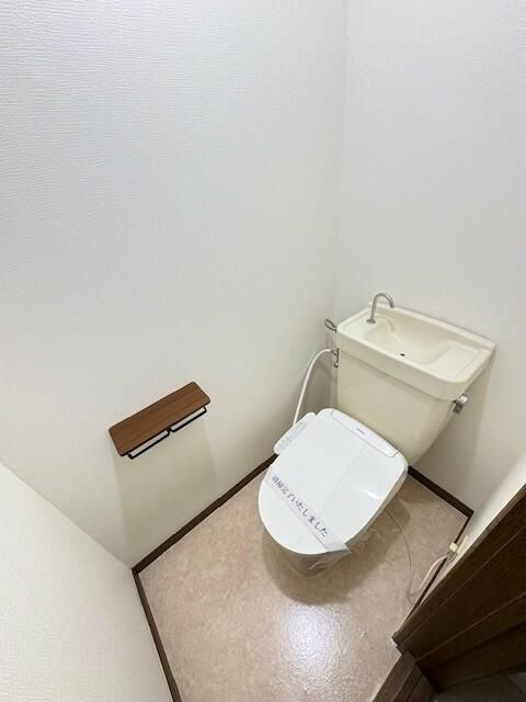 ジュネパレス流山第０３のトイレ|落ち着いたトイレです