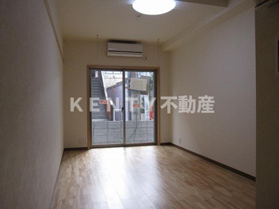 【居間・リビング】 | ハイメゾンＡ１ | リビングです