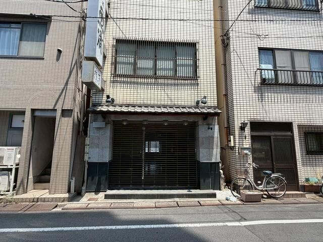 台東区浅草４丁目の店舗事務所の外観