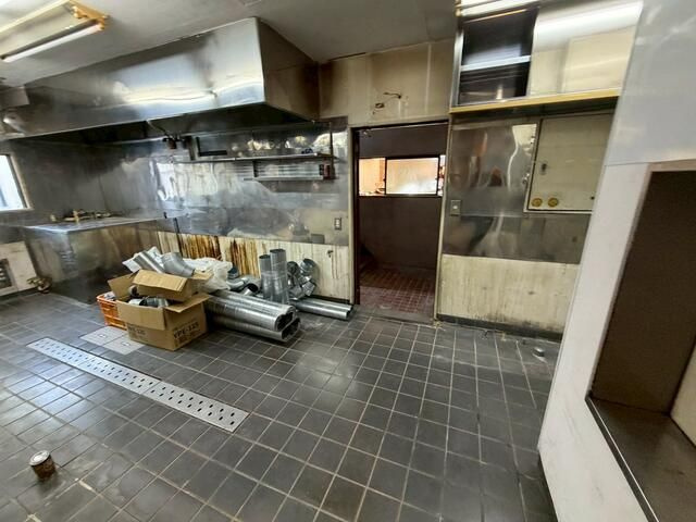 台東区浅草４丁目の店舗事務所の内装