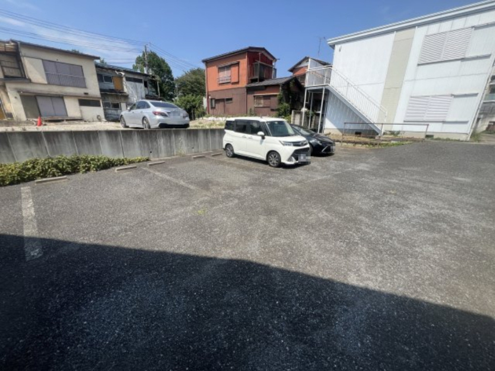 グリーンコート椿森の駐車場