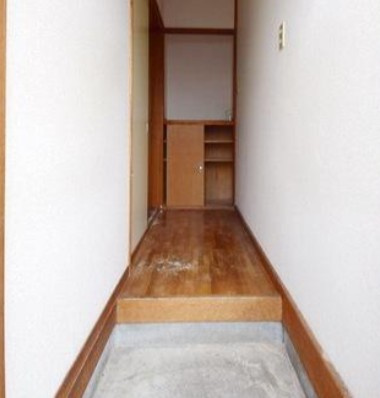 杉田４丁目ハイツの玄関