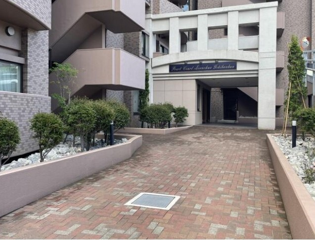 パールコート桑園中央壱番館のエントランス