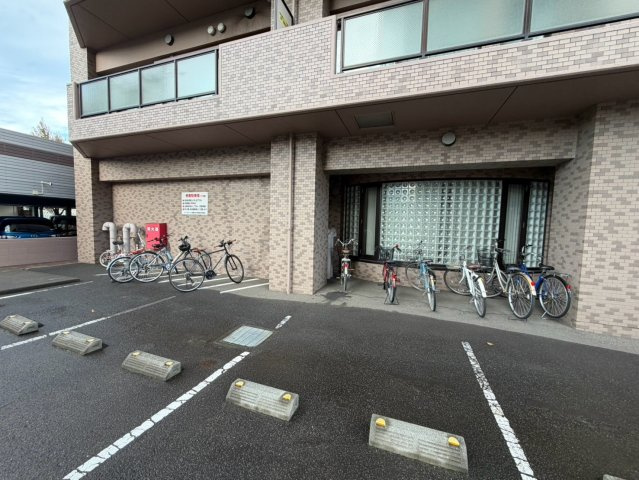 パールコート桑園中央壱番館の駐輪場