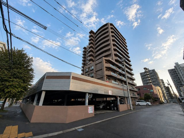 パールコート桑園中央壱番館の外観
