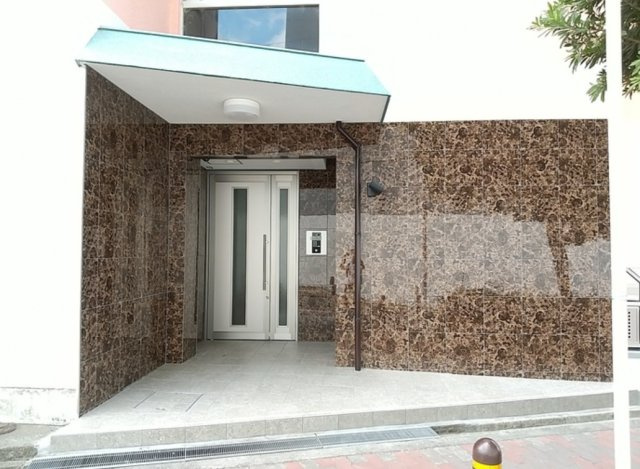 双輪建物第八コーポのエントランス