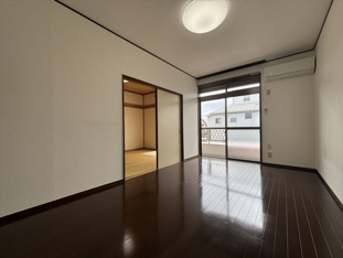 個人の部屋や寝室として使える洋室です