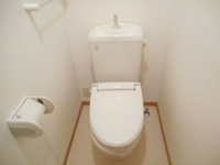 清潔感のあるトイレです