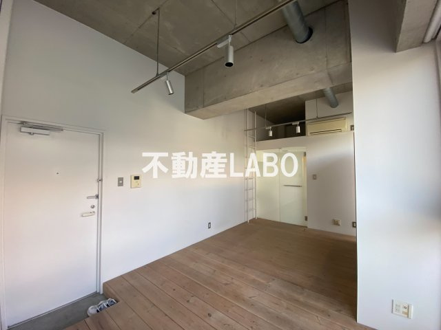 W元町の洋室