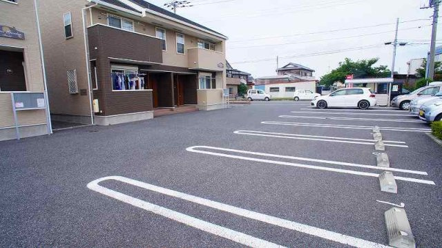 駐車場に車を止められます