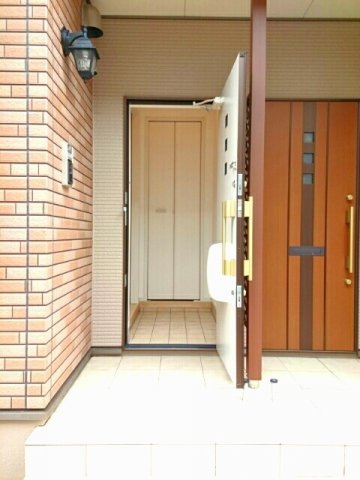 シンプルで使いやすい玄関です