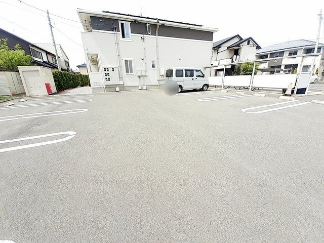 水のフォレストの駐車場