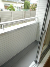 落ち着いた時間を過ごせるバルコニーです