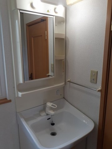 コンパクトで使いやすい洗面所