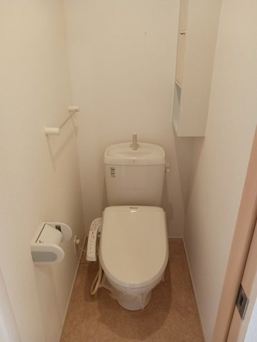 ゆったりとした空間のトイレです