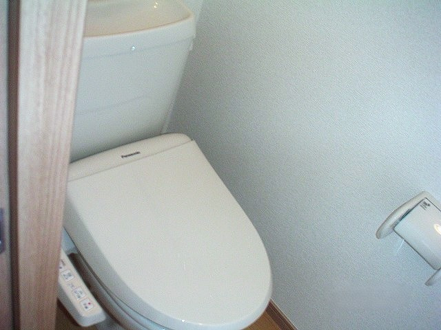 シンプルで使いやすいトイレです